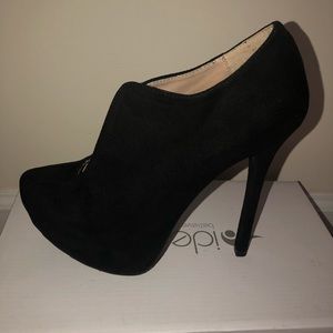 Qupid suede black heels 👠